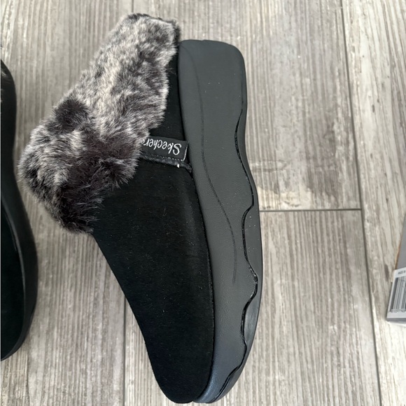 NWT Skechers tone ups - Picture 3 of 6